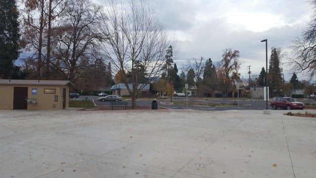 Hawthorne Park Playground